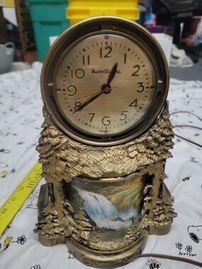 Vintage Mastercrafters Waterfall Lighted Animation Table Clock